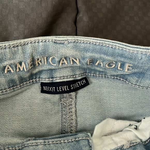 American Eagle next level stretch jeans. Size 6. Will bundle with other 2 - Picture 2 of 4
